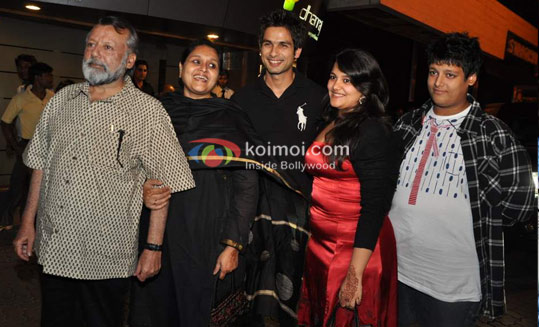  Pankaj Kapoor, Supriya Pathak, Shahid Kapoor AT SHAHID KAPOOR'S SUPRISE BIRTHDAY BASH