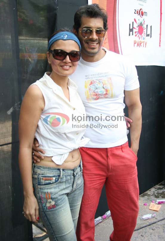 Deepshikha Nagpal Celebrate Holi