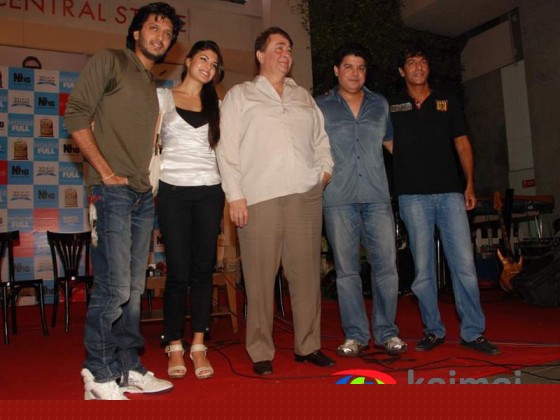 Ritesh Deshmukh, Jacqueline Fernandez, Randhir Kapoor, Sajid Khan, Chunky Pandey inaugurate the Great Indian Shopping Festival 
