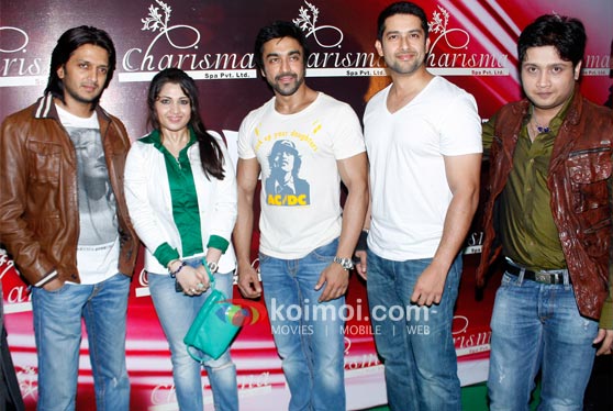 Ritesh Deshmukh, Aashish chaudhary And Aftab Shivdasani At Charisma Spa Launch