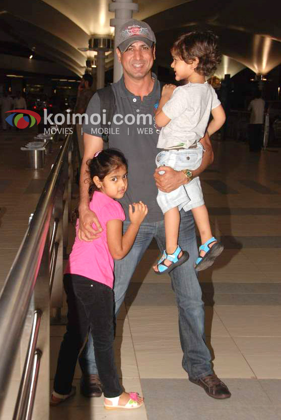 Ronit Roy Back From IIFA