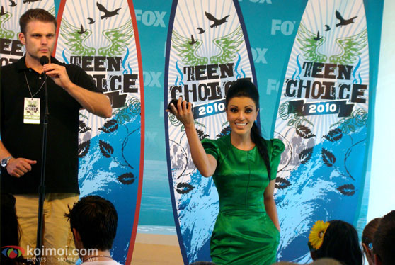 Koena Mitra at Teen Choice Awards