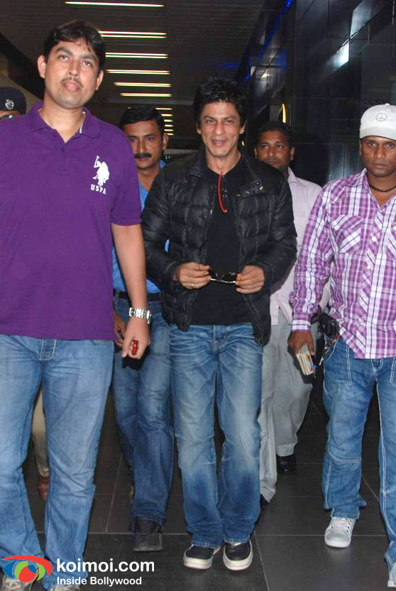 SRK Back In Mumbai From Berlin