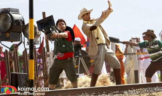 Ali Asgar, Akshay Kumar, Vijay Maurya