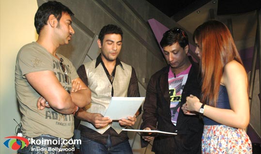 Ajay Devgan, Madhur Bhandarkar, Shazahn Padamsee (UTV Bindass Love Lockup Arshdeep-Minakshi Still)