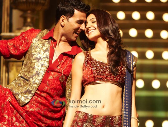 Akshay Kumar, Anushka Sharma (Patiala House Movie Stills)