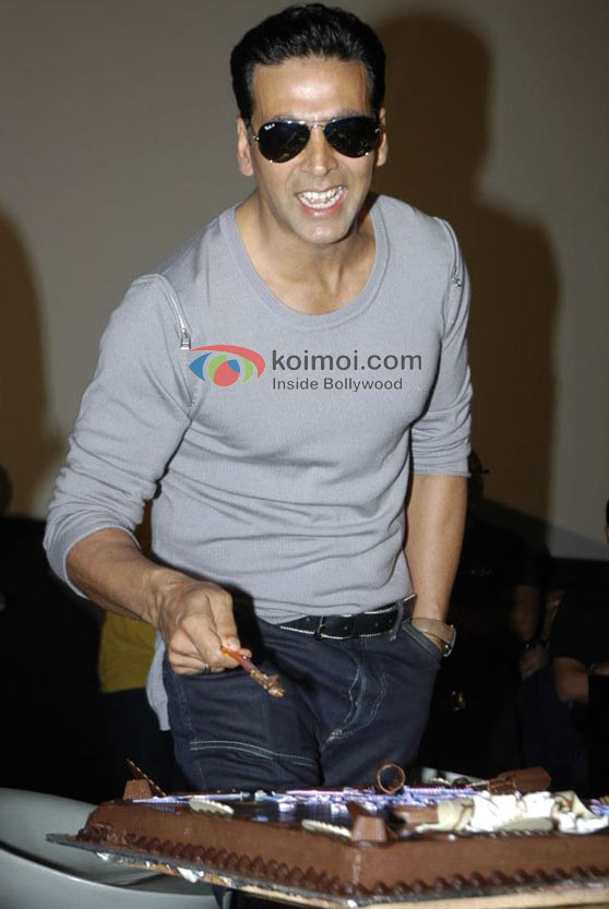 Akshay Kumar Celebrate His Birthday