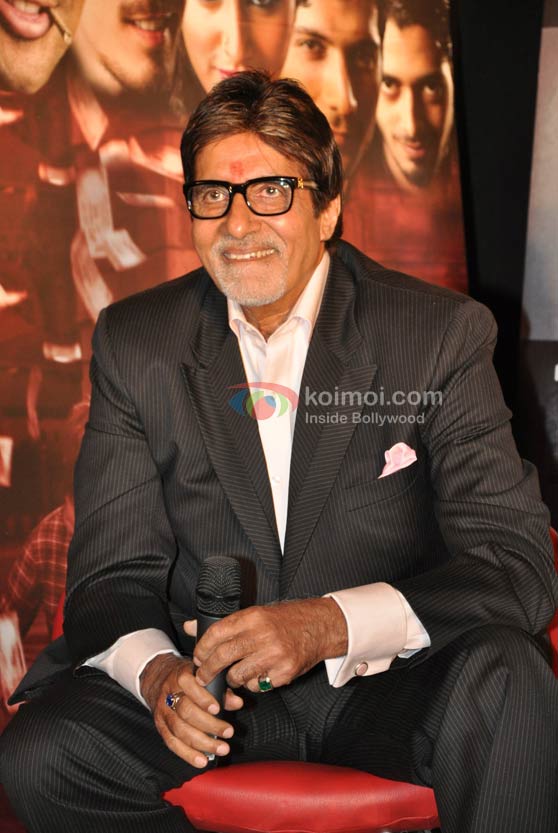 Amitabh Bachchan Stifles A Smile