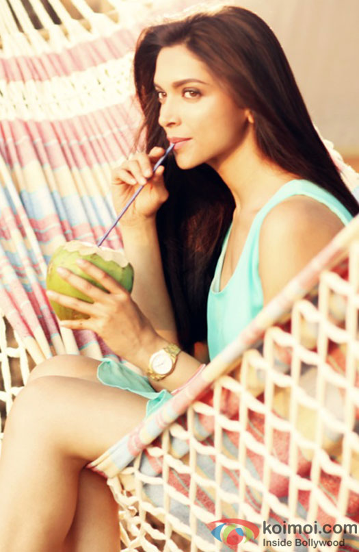 Deepika gives a cool pose