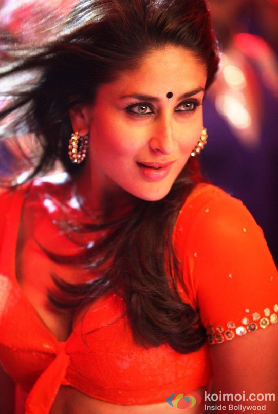 A Red Saree Hot Kareena Kapoor in a scene from Halkat Jawani song