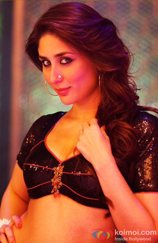 Desi-licious Kareena Kapoor poses in Fevicol Song from Dabangg 2 Movie