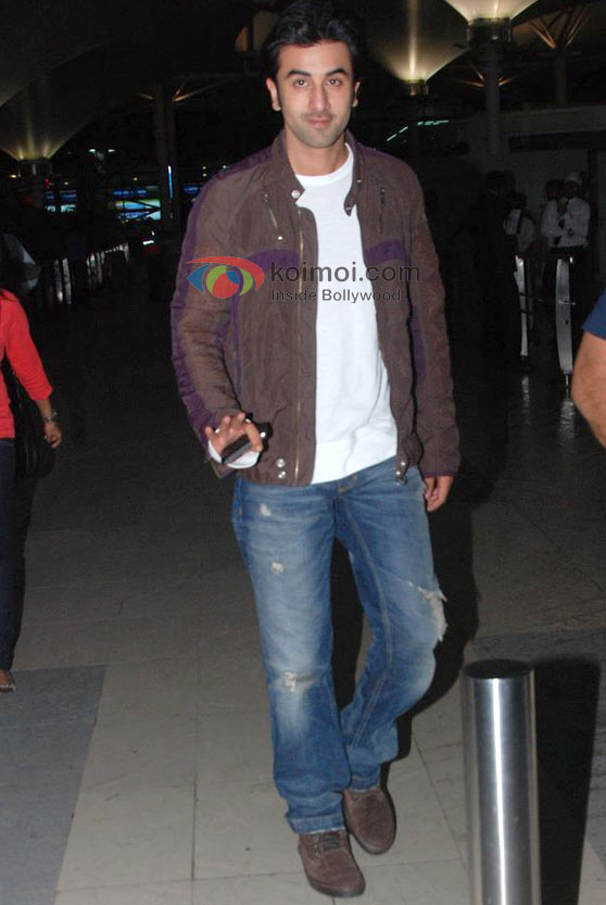 Ranbir Kapoor Return From Indore 'Anjaana Anjaani' Movie Promotions