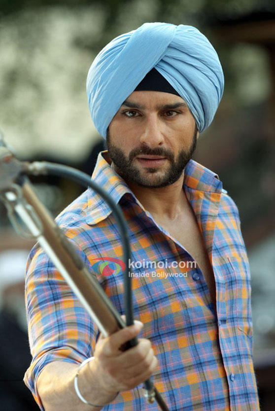 A serious Saif Ali Khan in Love Aaj Kal Movie