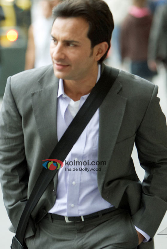 A clean shaven Saif Ali Khan in Love Aaj Kal Movie