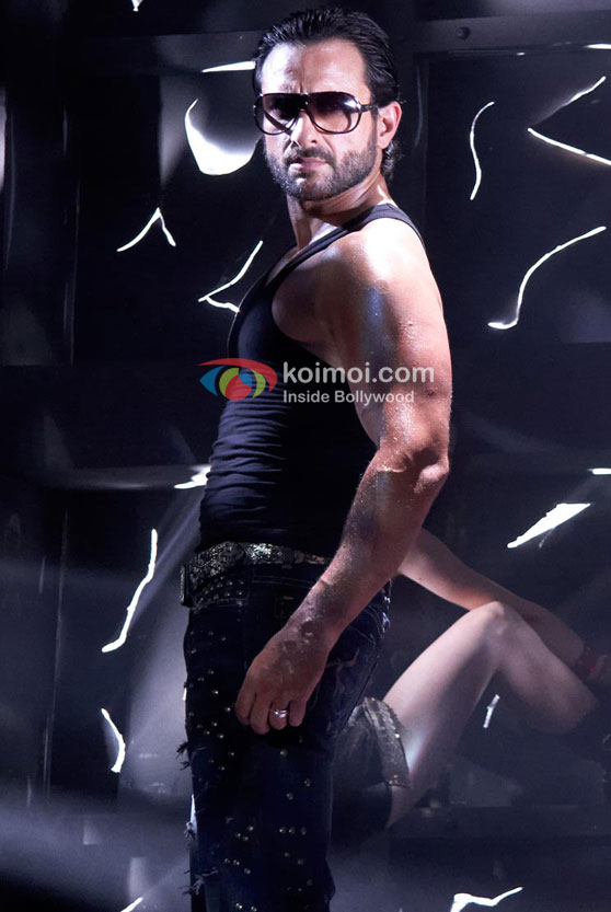Saif Ali Khan in black in Race Movie