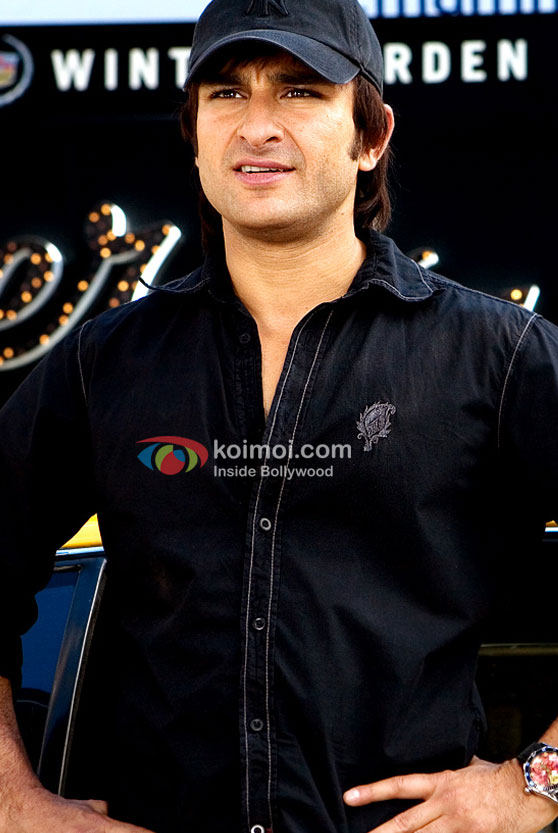 Saif Ali Khan in a cap in Ta Ra Rum Pum Movie