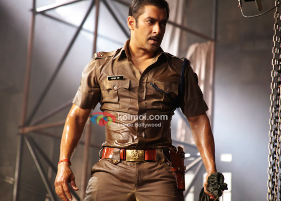 Salman Khan gets ready for a fight in Dabangg Movie
