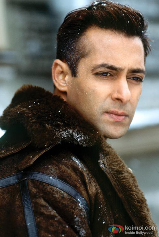 Salman Khan in the snow in Lucky : No Time For Love Movie