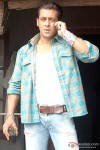 Salman Khan makes a deal in Wanted Movie