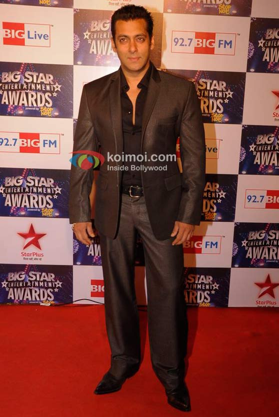 Salman Khan At Big Star Entertainment Awards Event