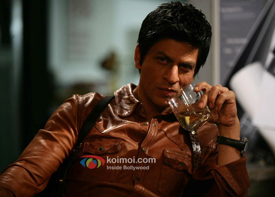 Shah Rukh Khan with his glass in Don 2 Movie