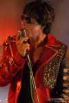 Shah Rukh Khan takes the mike in Always Kabhi Kabhi Movie
