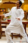 Shah Rukh Khan practises a few moves in Rab Ne Bana Di Jodi Movie