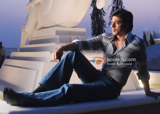 Shah Rukh Khan in deep thought in Om Shanti Om Movie