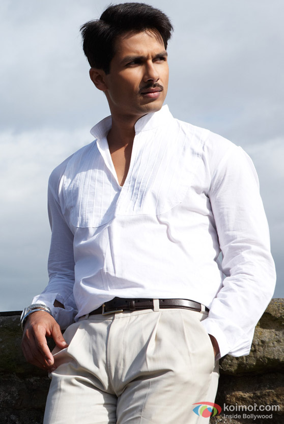 A serious Shahid Kapoor in Mausam Movie