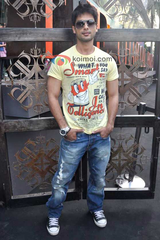 Shahid Kapoor At Launch Of Suzanne Roshan's 'The Charcoal Project'