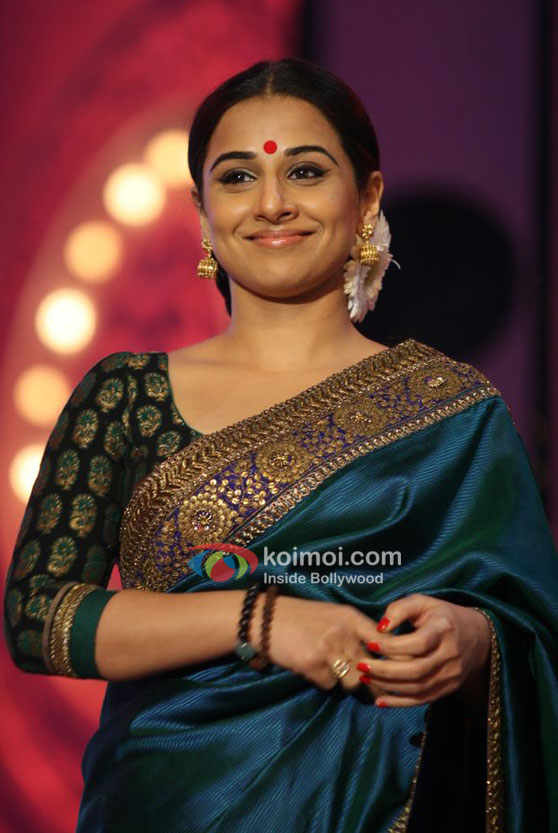 Vidya Balan At 6th Apsara Awards 2011 Event