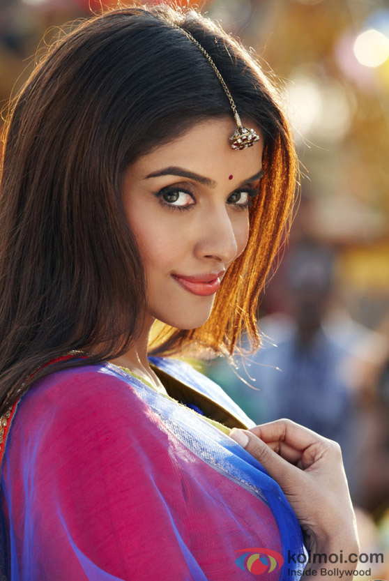 Asin Thottumkal in Bol Bachchan Movie