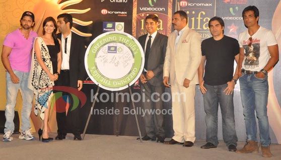 Hrithik Roshan, Dia Mirza, Karan Johar, Boman Irani, Arbaaz Khan, Sonu Sood