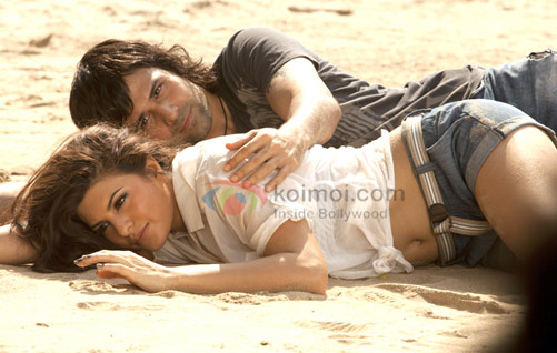 Jacqueline Fernandez, Emraan Hashmi (Murder 2 Movie Stills)