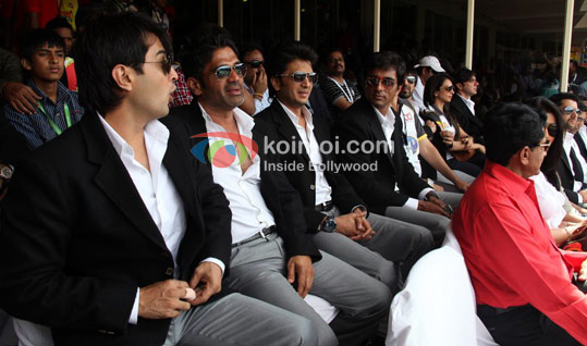Sunil Shetty, Riteish Deshmukh, Sonu Sood, Ashish Chowdhry, Sonakshi Sinha, Sohail Khan, Aftab Shivdasani