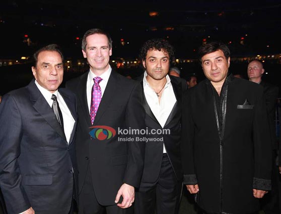 Dharmendra, Sunny Deol, Bobby Deol At IIFA
