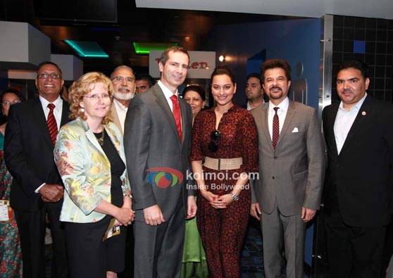 Sonakshi Sinha, Anil Kapoor At IIFA