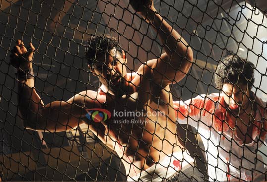 John Abraham, Vidyut Jamwal (Force Movie stills)