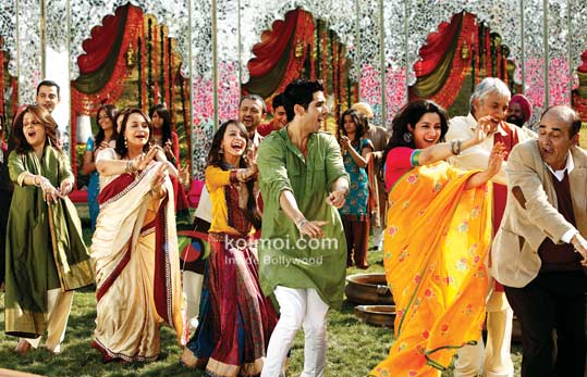 Cyrus Sahuka, Diya Mirza, Zayed Khan (Love Breakups Zindagi Movie Stills)