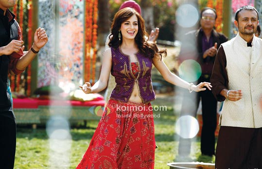 Diya Mirza (Love Breakups Zindagi Movie Stills)