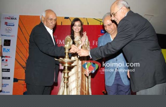 Yash Chopra, Dia Mirza, Ramesh Sippy, Amit Khanna At 13th Mumbai Film Festival