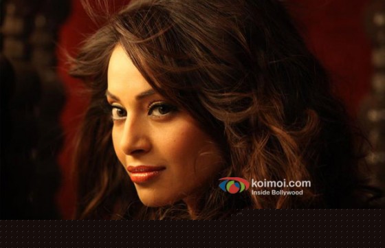 Bipasha Basu (Jodi Breakers Movie Stills)