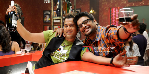 Omi Vaidya, R.Madhavan in Jodi Breakers Omi Vaidya, R.Madhavan in Jodi Breakers