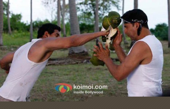 John Abraham, Akshay Kumar (Housefull 2 Movie Stills)