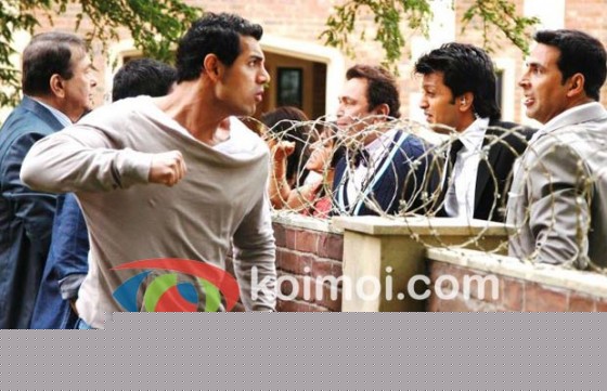 Randhir Kapoor, John Abraham, Rishi Kapoor, Ritesh Deshmukh, Akshay Kumar (Housefull 2 Movie Stills)