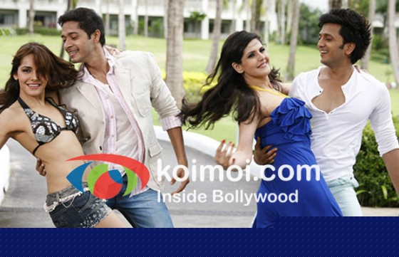 Shazahn Padamsee, Shreyas Talpade, Zarine Khan, Ritesh Deshmukh (Housefull 2 Movie Stills)
