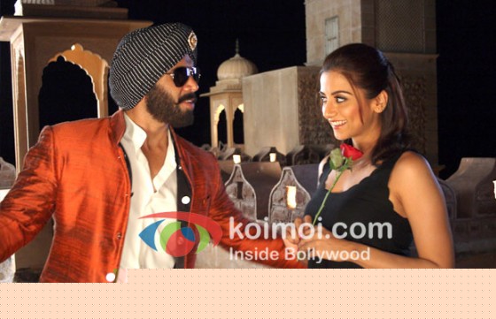 Tusshar Kapoor, Kulraj Randhawa (Chaar Din Ki Chandni Movie Stils)