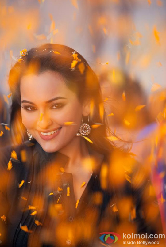 A super cute Sonakshi Sinha in Son Of Sardaar (Son Of Sardar) Movie Stills