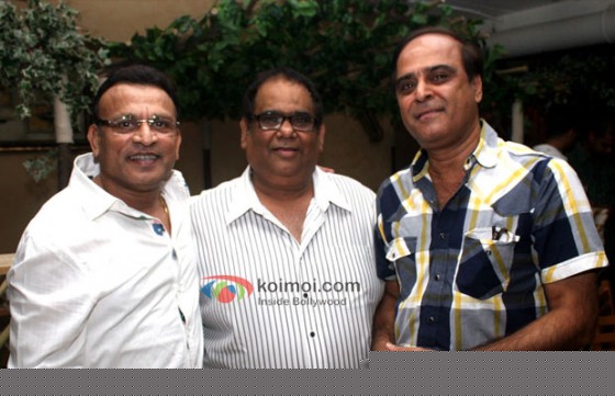 Annu Kapoor, Karan Razdan At Satish Kashik's Birthday Party