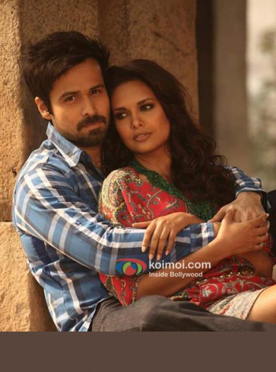 Emraan Hashmi and Esha Gupta cuddle up in Jannat 2 Movie Stills